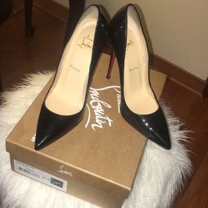 Christian Louboutin So Kate 120 patent black.
